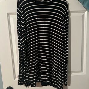 Ava & Viv Black and White Striped Long Sleeve mock turtleneck plus 3x